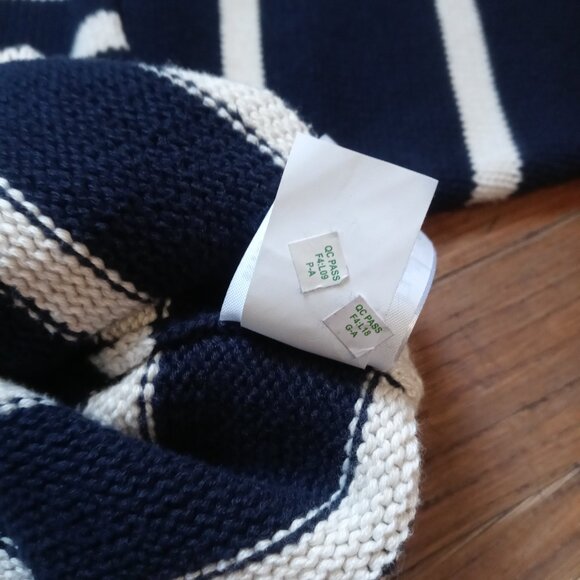 GAP oversized crewneck sweater in navy stripe (S) - Picture 10 of 13